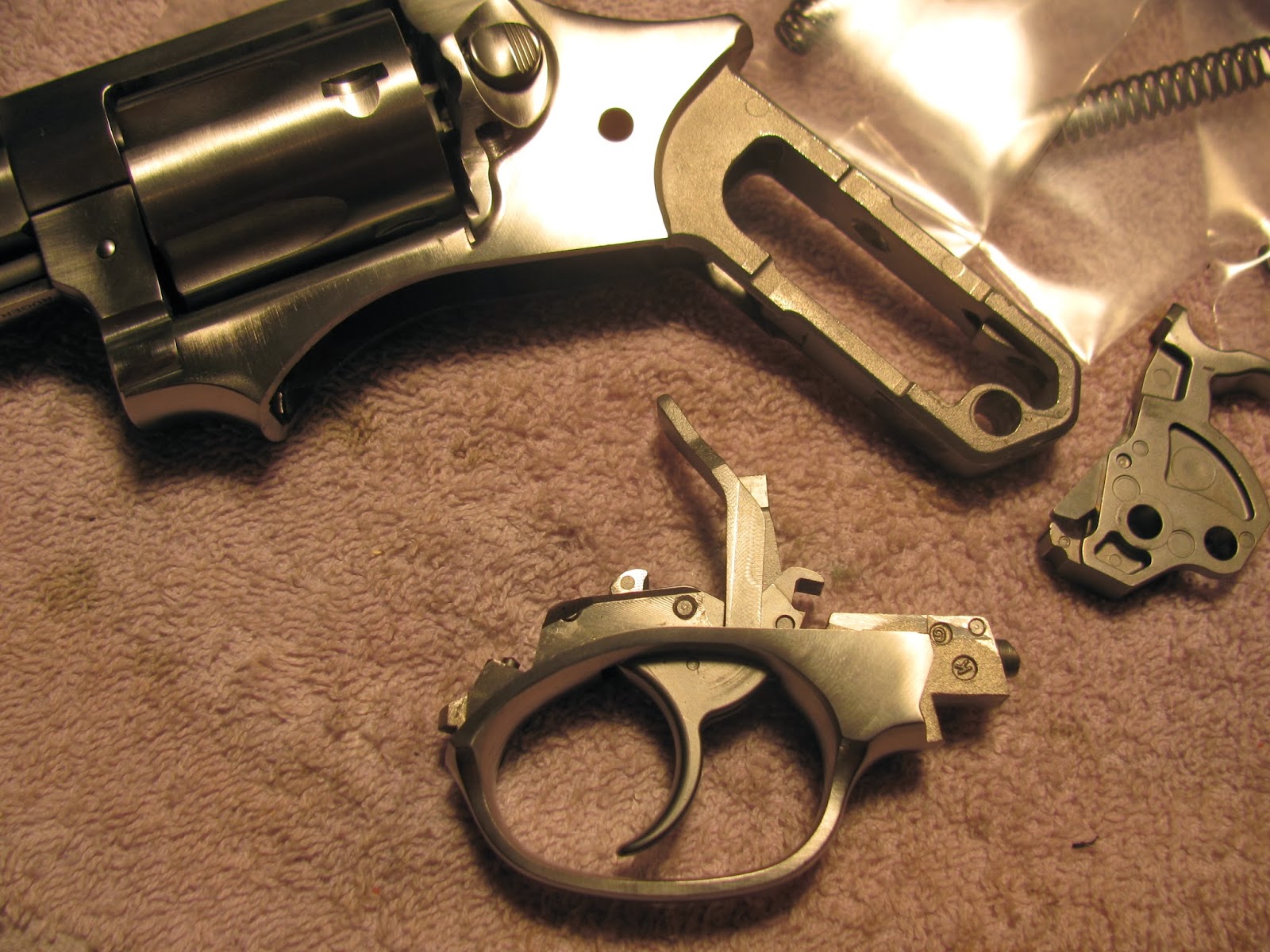 TINCANBANDIT's Gunsmithing Trigger job for a Ruger