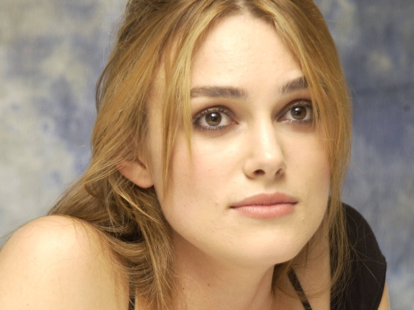 http://2.bp.blogspot.com/-WU5M02V5ufE/UM_4lVT3YAI/AAAAAAAABl4/XySDVQHNTiQ/s1600/pirates-queen-keira-knightley-3199819-1600-1200.jpg