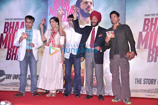 Sonam Kapoor & Farhan Akhtar at 'Bhaag Milkha Bhaag' audio release 