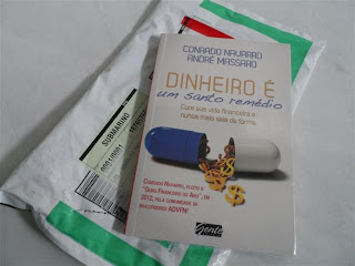 Livro “Dinheiro é um santo remédio”