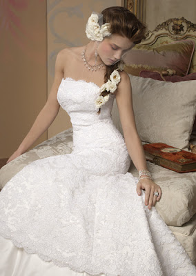 White bridal gowns, beautiful , stylish, trendy, images, pictures White bridal gowns, beautiful , stylish, trendy, images, pictures