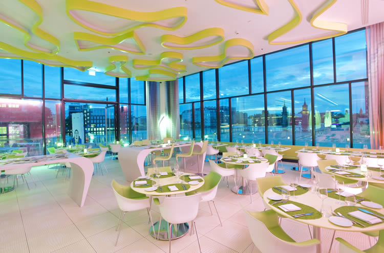 Mary Jane Berlin International Cannabis Expo Sophia Ton