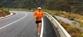 IMG 1070 604x272 - EL ATLETA SANTIAGO RUIZ NOS CUENTA COMO CORRI&Oacute; 8O KM DESCALZO