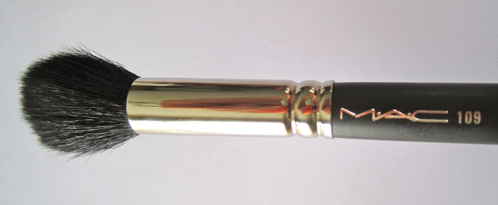 Beauty, Bites & Adorations My MAC Brush Collection 109, 129, 168