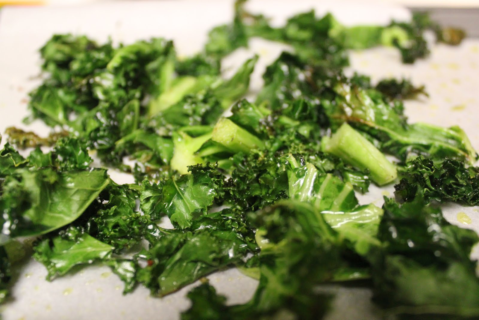 Pura Vida Nutrition Day 325 Baked Kale Chips