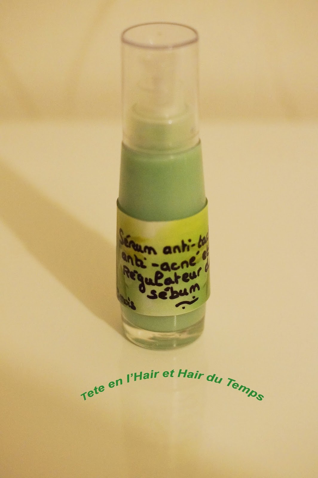 Enlever les taches de rousseur par le laser de la photo jusquà et après