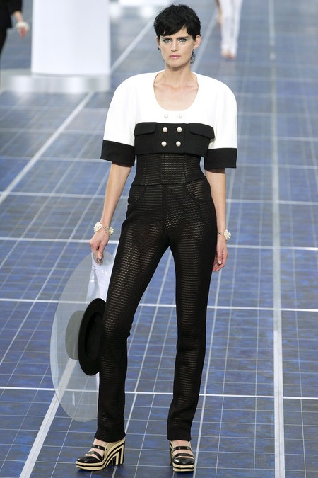 Nick Verreos: RUNWAY REPORT..Paris RTW Fashion Week: Louis Vuitton,  Chanel A/W 2011
