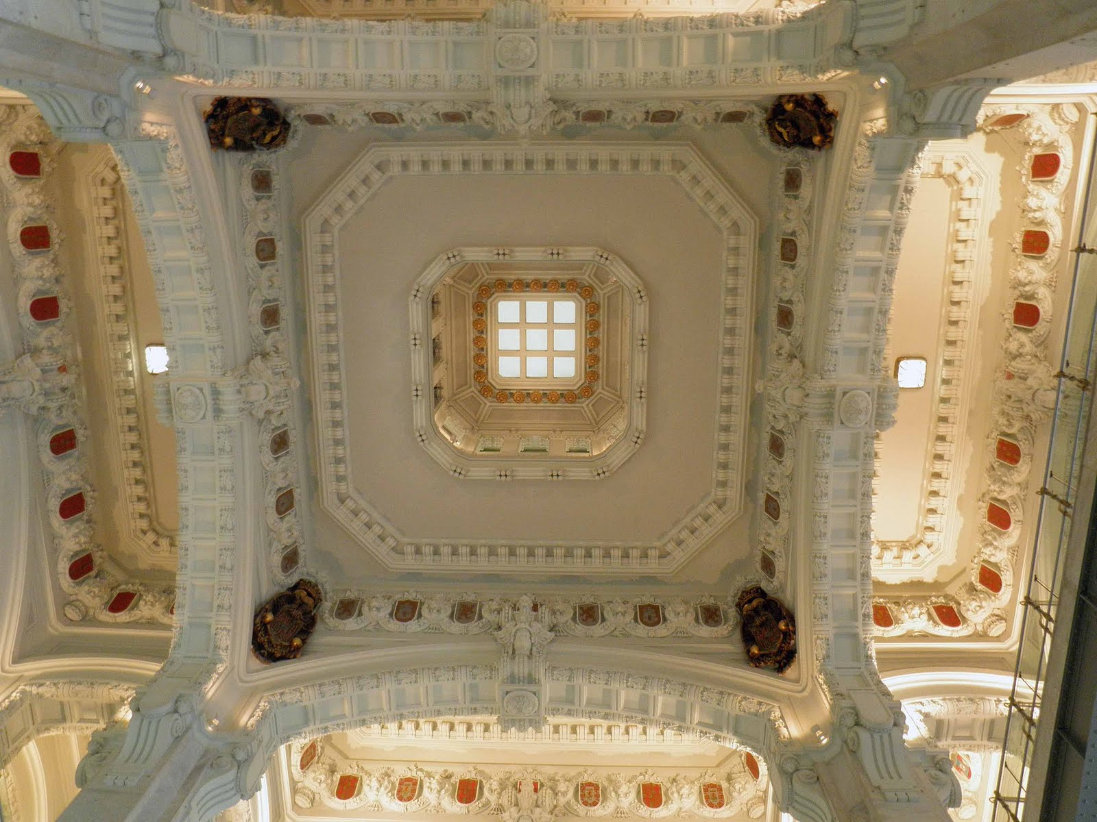 FOTOS PARA EL RECUERDO: PUERTAS ABIERTAS DEL PALACIO DE CIBELES Y