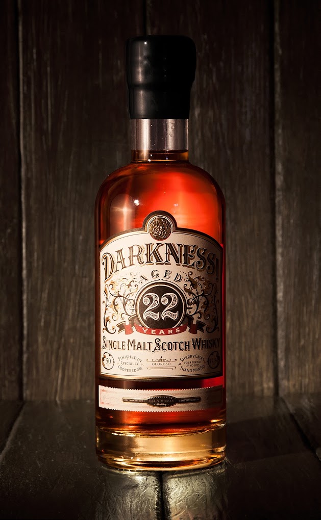 Darkness Whisky on Packaging of the World Creative