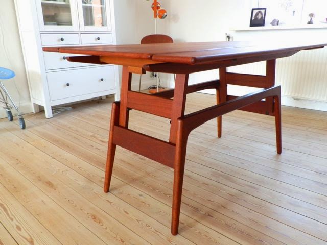 Retro furniture: københavnerbord sofa og spisebord i teaktræ