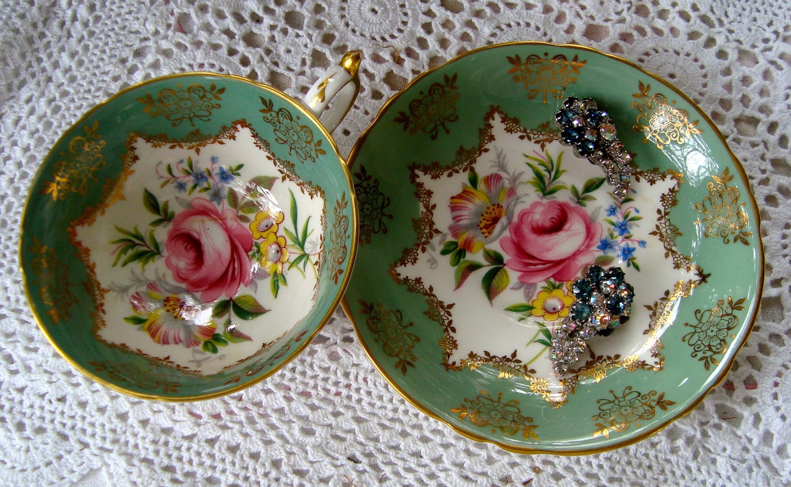 Martha's Favorites BEAUTIFUL GREEN TEA CUPS AND MORE PLATES!