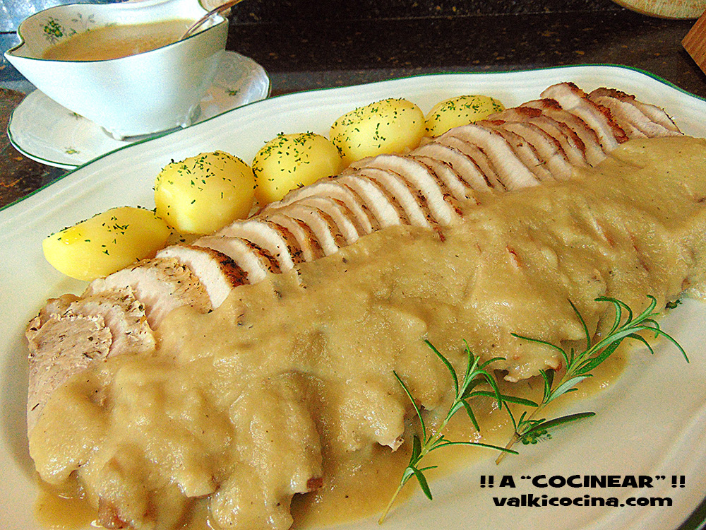 Lomo De Cerdo Al Horno Con Salsa De Manzana