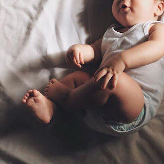 عالم مكتوب دعاء للجنين