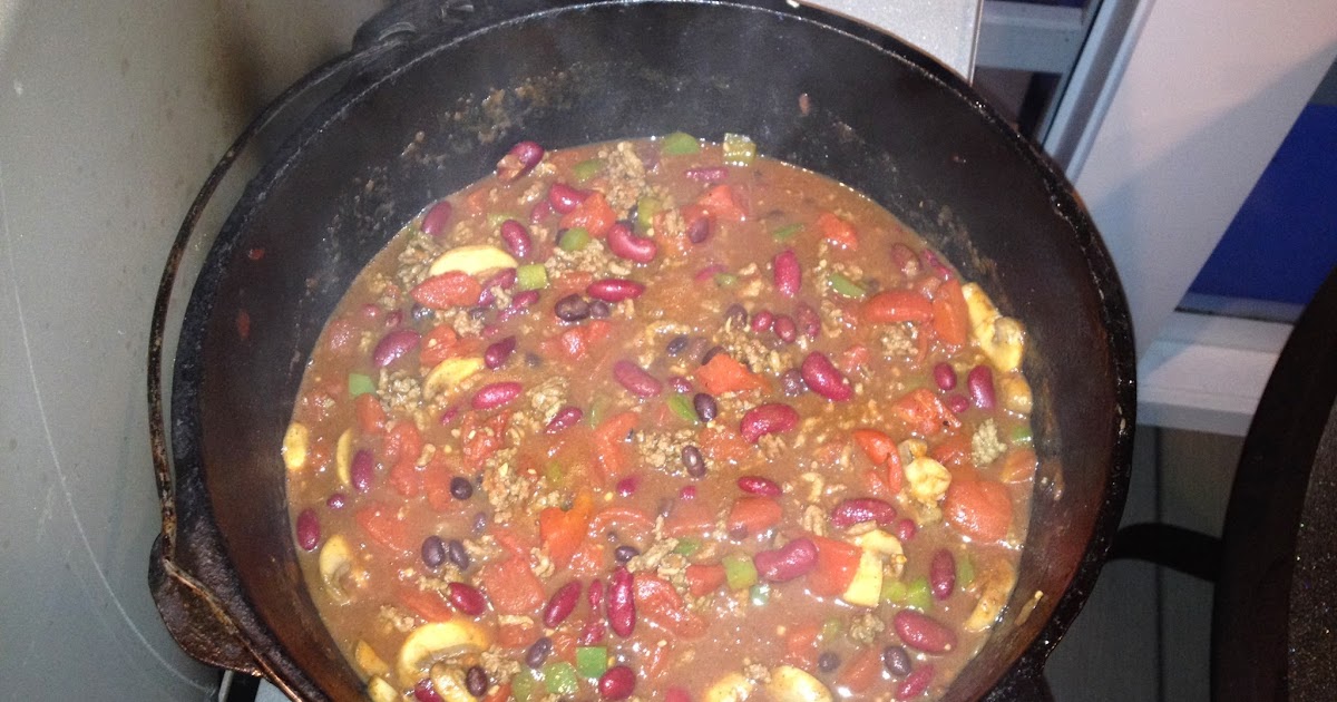 Maine Outdoor Living Dutch Oven Chili with Cornbread