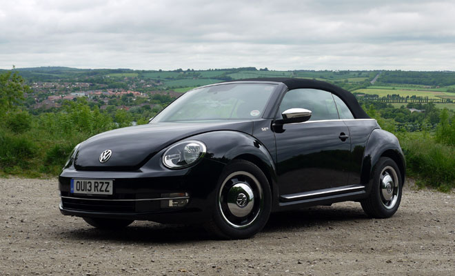 2013 VW Beetle Cabriolet front view, roof closed