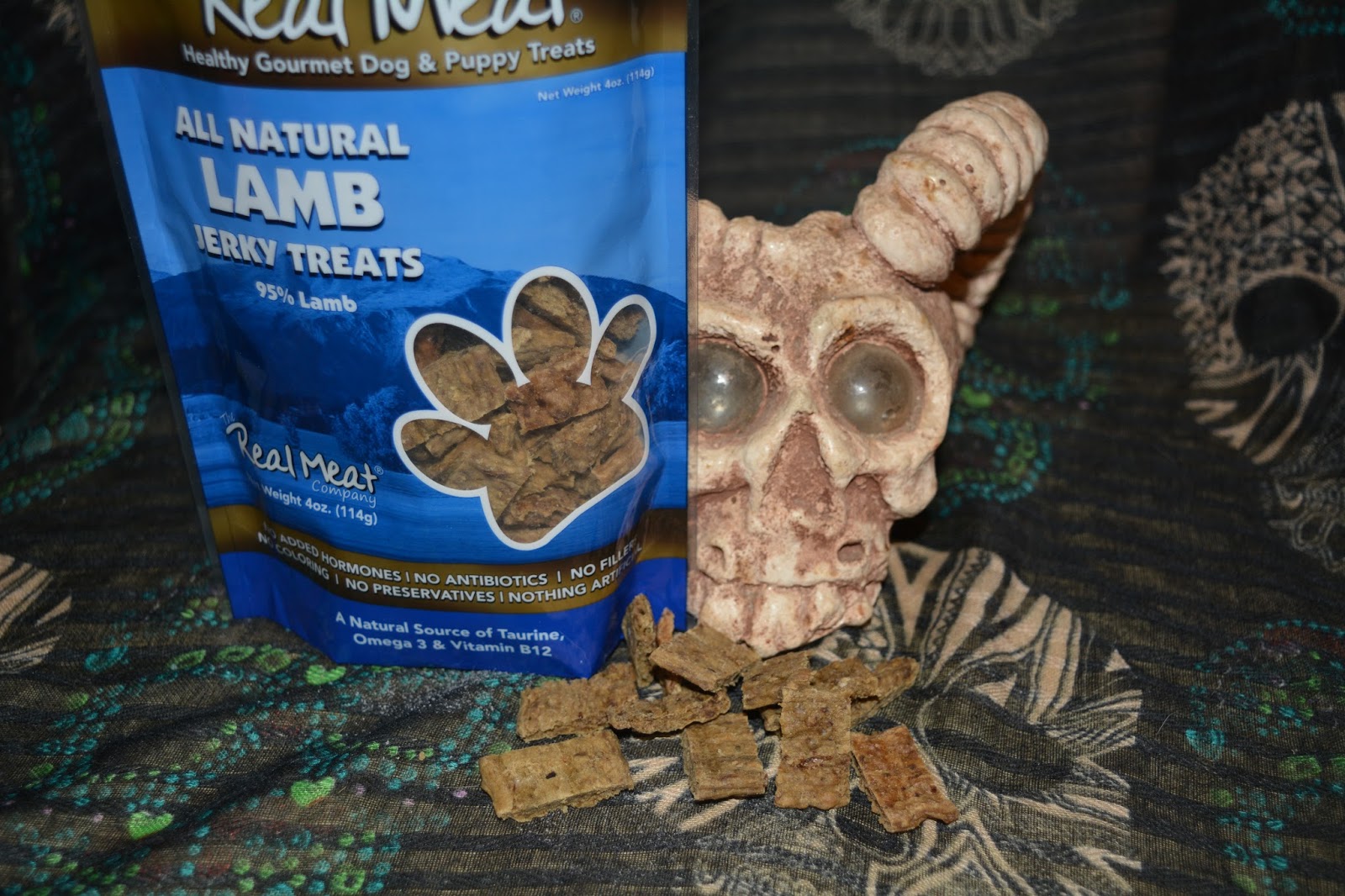 The Dog Geek Treat Tuesday Real Meat Jerky Treats and Dog Food
