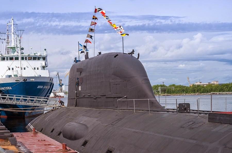 http://2.bp.blogspot.com/-Wcib0QL6oak/U6ER_wqexRI/AAAAAAAAGS4/wHEgvNbktN4/s1600/Russian+navy+welcomes+most-advanced+nuclear-powered+attack+sub+3.jpg