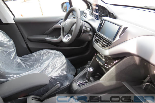 Peugeot-208-Automatico%2B(4).JPG