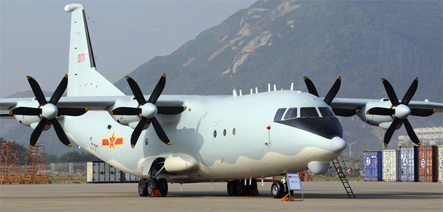 Chávez afirma que los primeros aviones Shaanxi Y-8 comprados a China vuelan ya hacia Venezuela. Y8_china