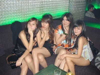 1000 Foto SPG Cantik dan Mulus Indonesia | Realita hidup dan Kehidupan