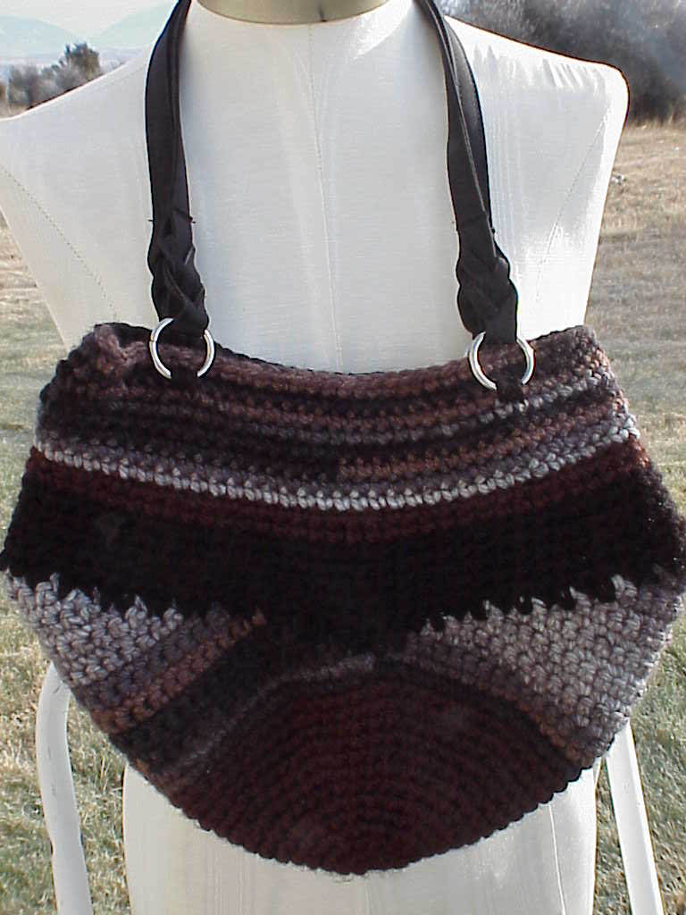 Kriskrafter New way to make crochet purse straps!