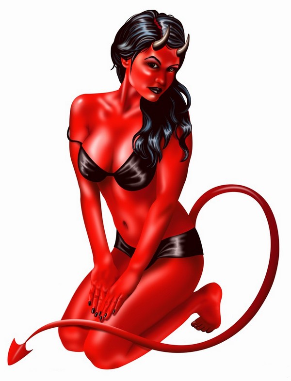 Голая женщина на кухне в костюме дьяволицы с большой грудью 