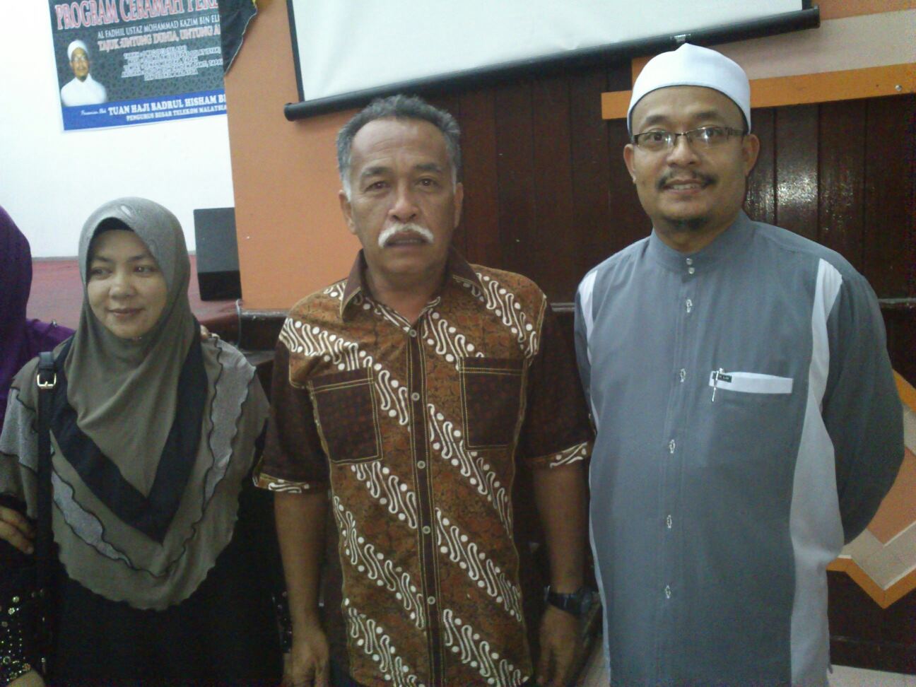 Bersama En.Hasnoel Mazidi, bekas guru Ustaz di SMK Besout