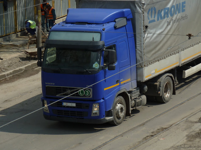 Volvo FH 12 420 4x2 Blue Truck + Krone Profi Liner Trailer