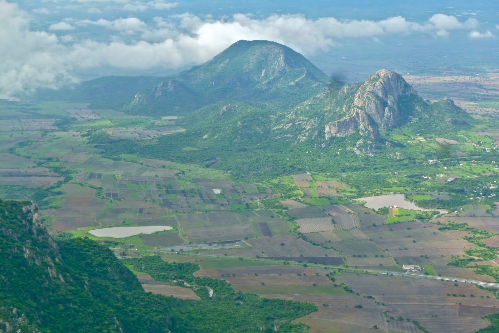 El oriente de Morelos. Paralelo 19° N