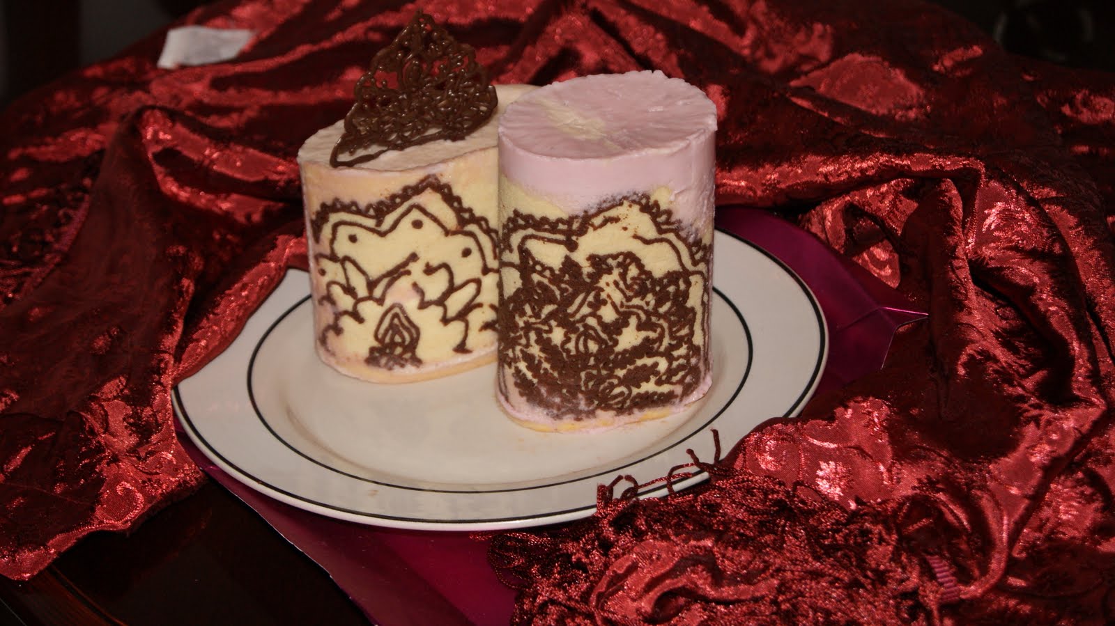 Mundo Bizcocho Biscuit Impreso (Biscuit Joconde) relleno de mouse de