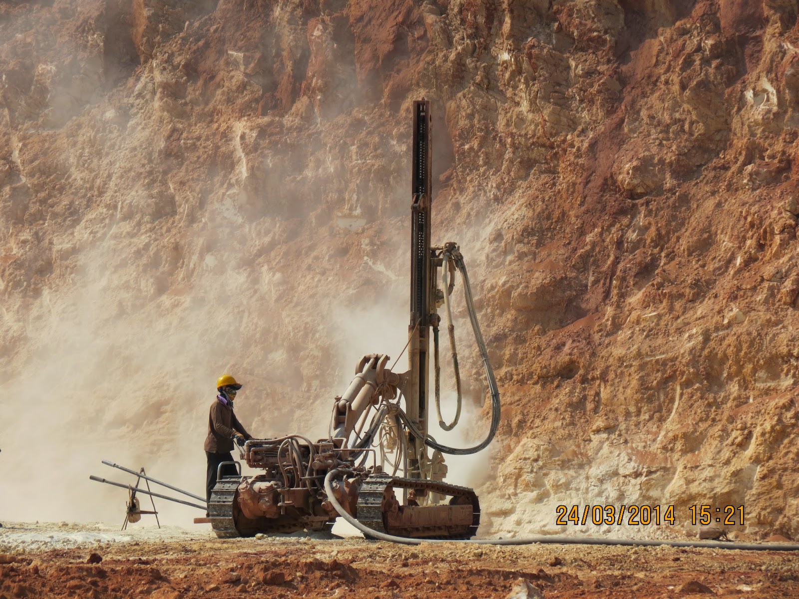 Rukshan Maliq's Blog Limestone Mining in Pictures