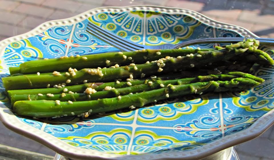 SPLENDID LOWCARBING BY JENNIFER ELOFF SESAME ASPARAGUS SALAD