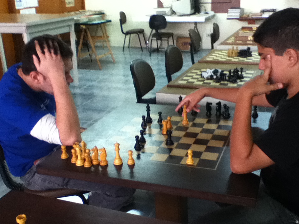 Grande mestre do xadrez, Mequinho visita Amazônia pela 1ª vez