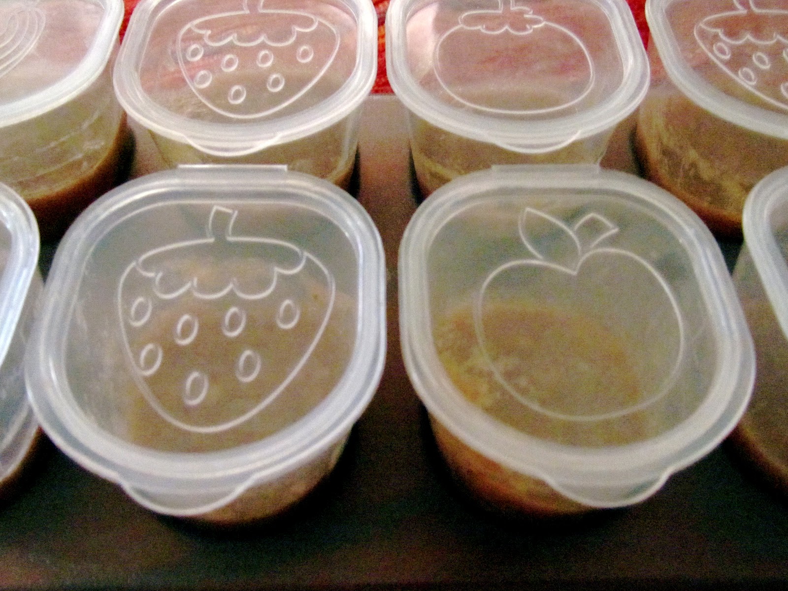 Little Chloe Cooks Banana And Raspberry Baby Food