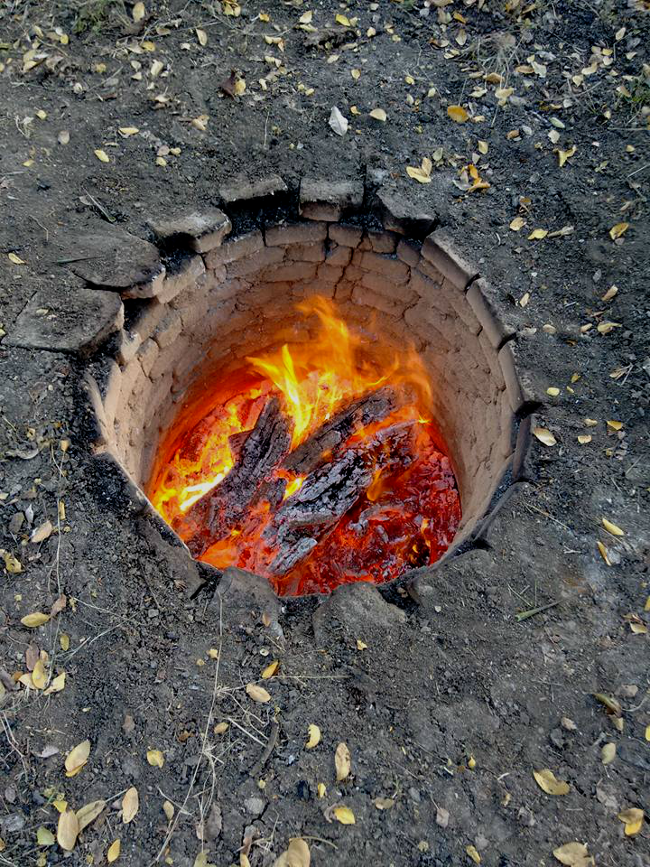 El Fogón de Leña: Barbacoa de borrego en pozo.