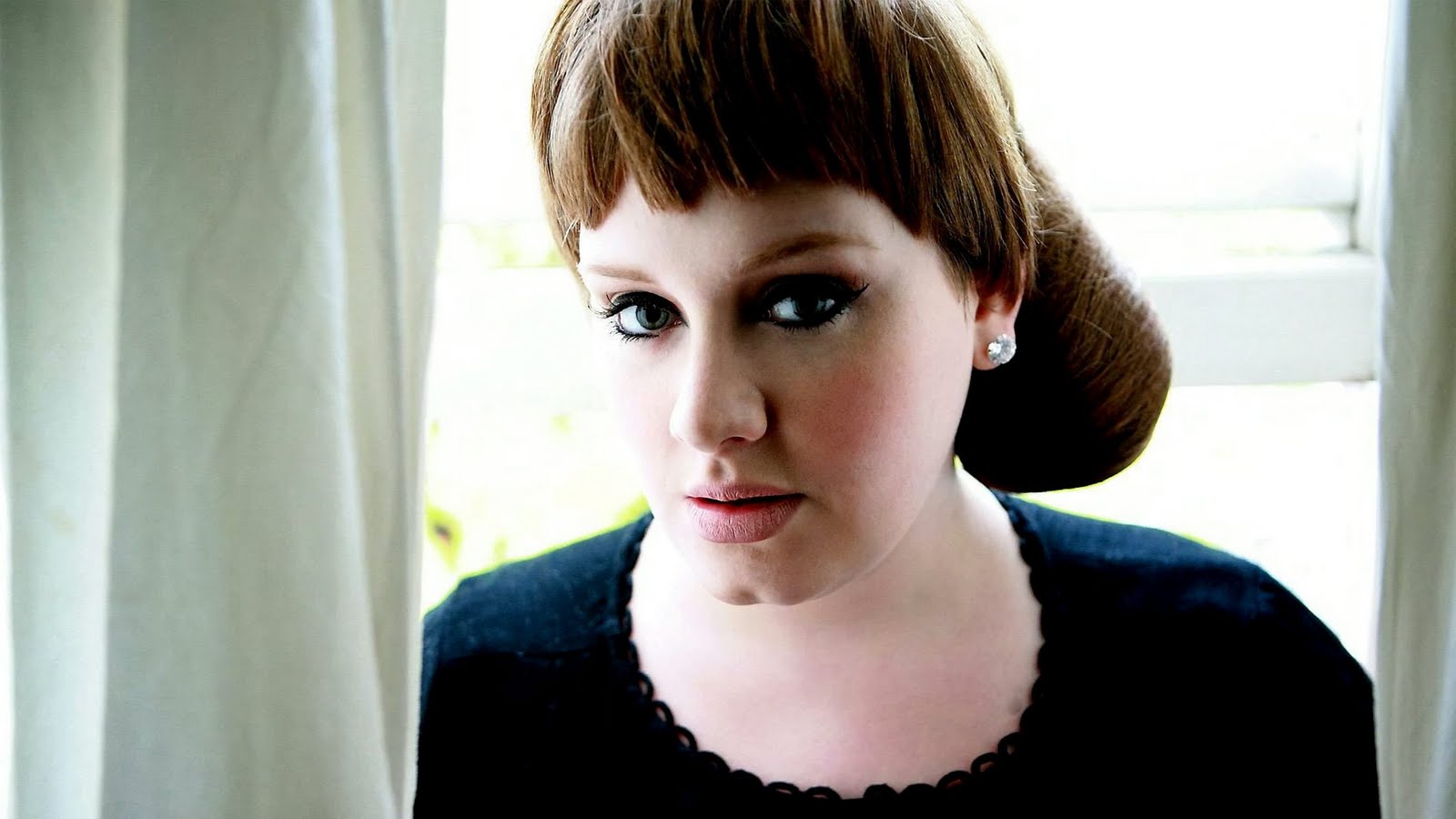 http://2.bp.blogspot.com/-Wmr1iMTs2uo/TrP5Rk2qAnI/AAAAAAAADHM/_C9ojSKw-mk/s1600/Adele-desktop-Wallpapers-1.jpg