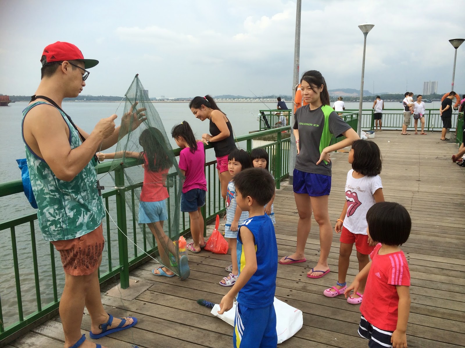 Raising Our Successful Children, Singapore Mom Blog Catching Crabs at