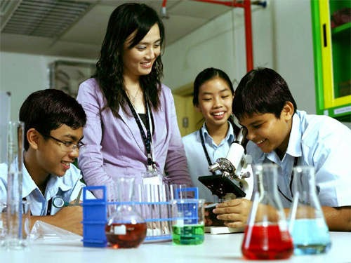 Model Pembelajaran Sains Teknologi dan Masyarakat (Science Technology and Society) Model Pembelajaran Sains Teknologi dan Masyarakat (Science Technology and Society)