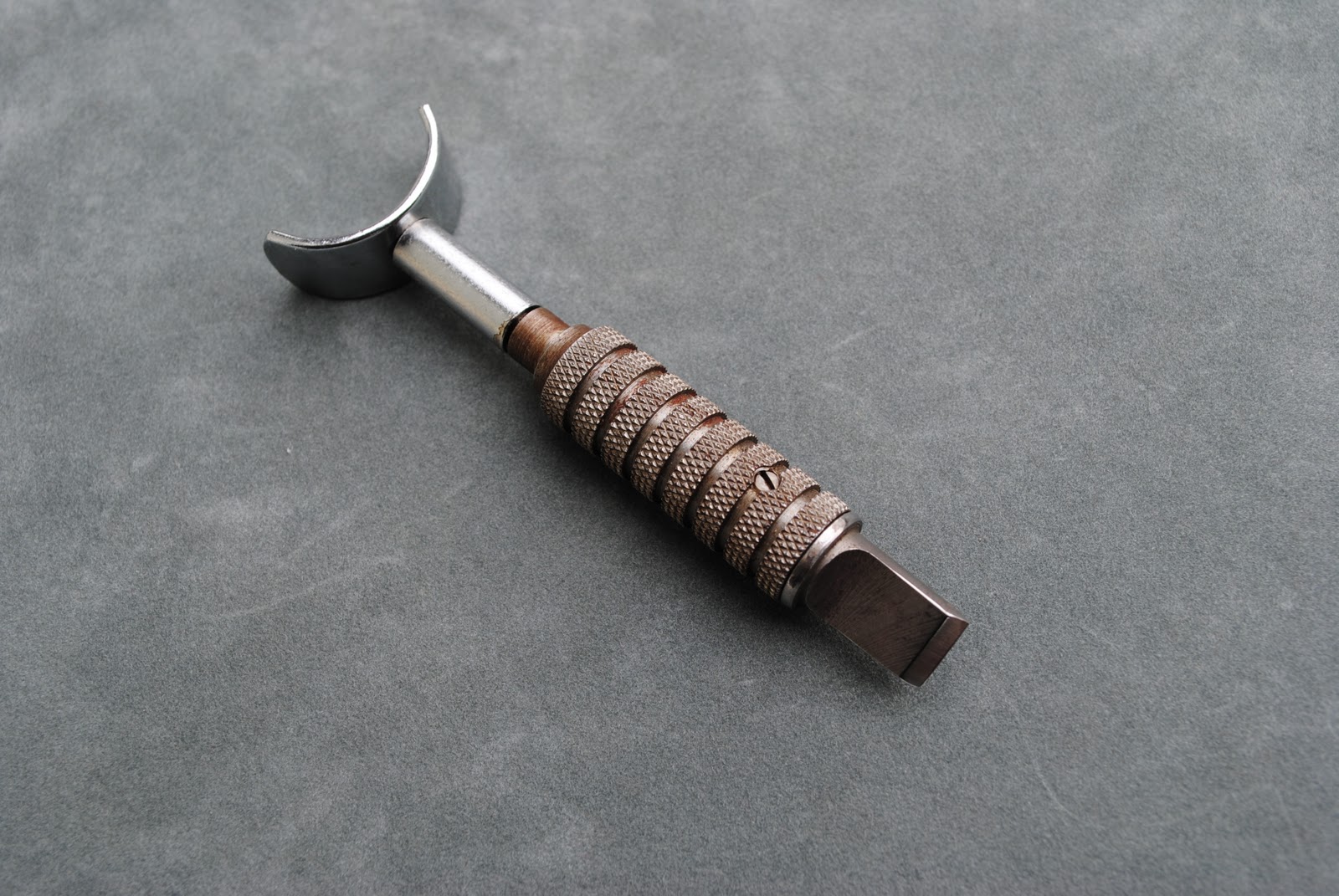 The Coffey Shop.... Vintage Craftool Swivel Knife