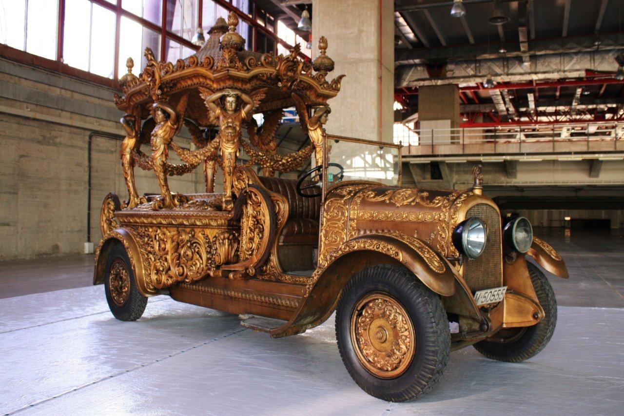 loveisspeed....... Funeral cars...