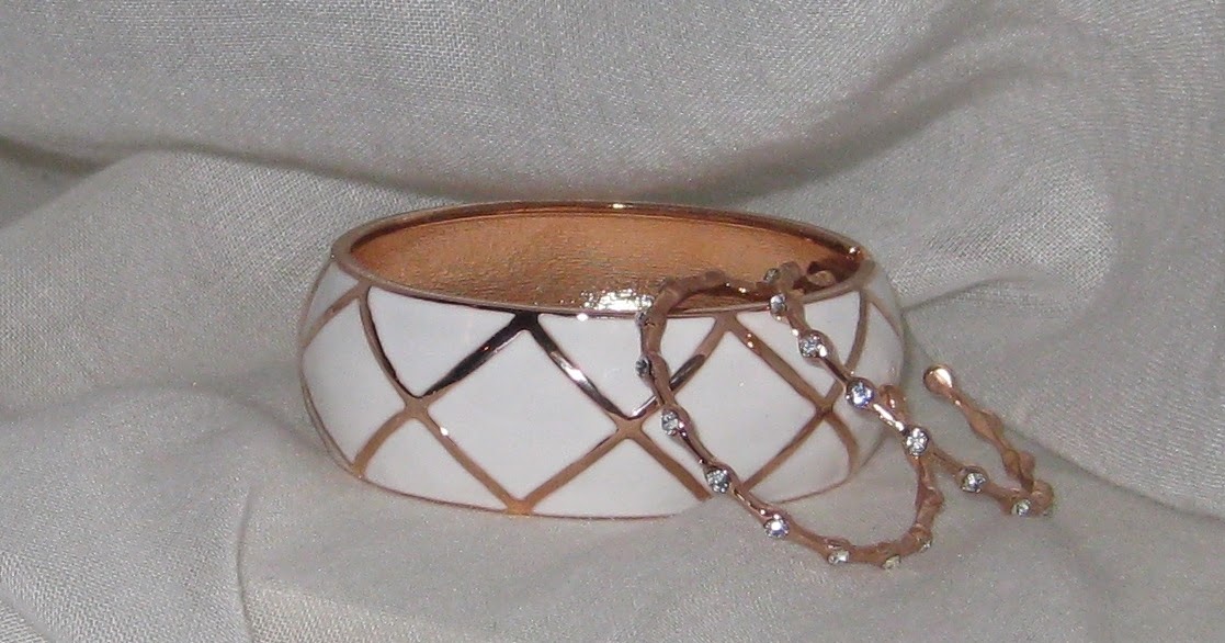 The Twenty Ninth What to Wear With Rose Gold