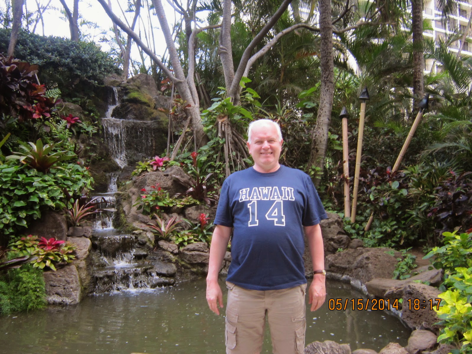 HAWAII WATERFALL