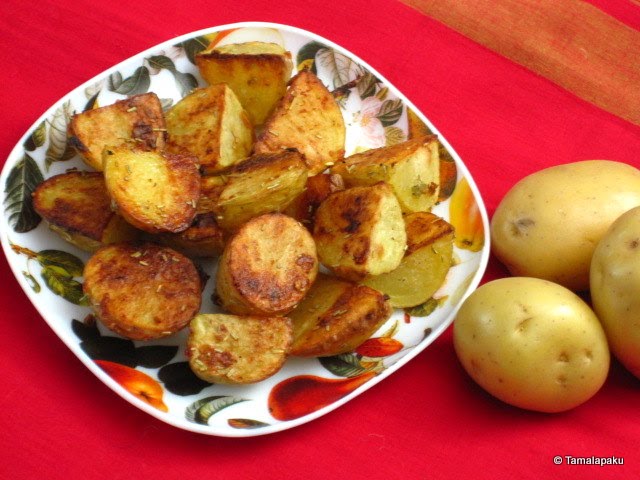 Roasted Baby Potatoes with Rosemary and Garlic