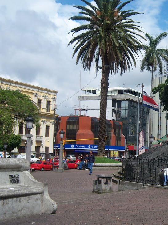 "Mujer, tenés que poder" en San José de Costa Rica- Viviana Andrada