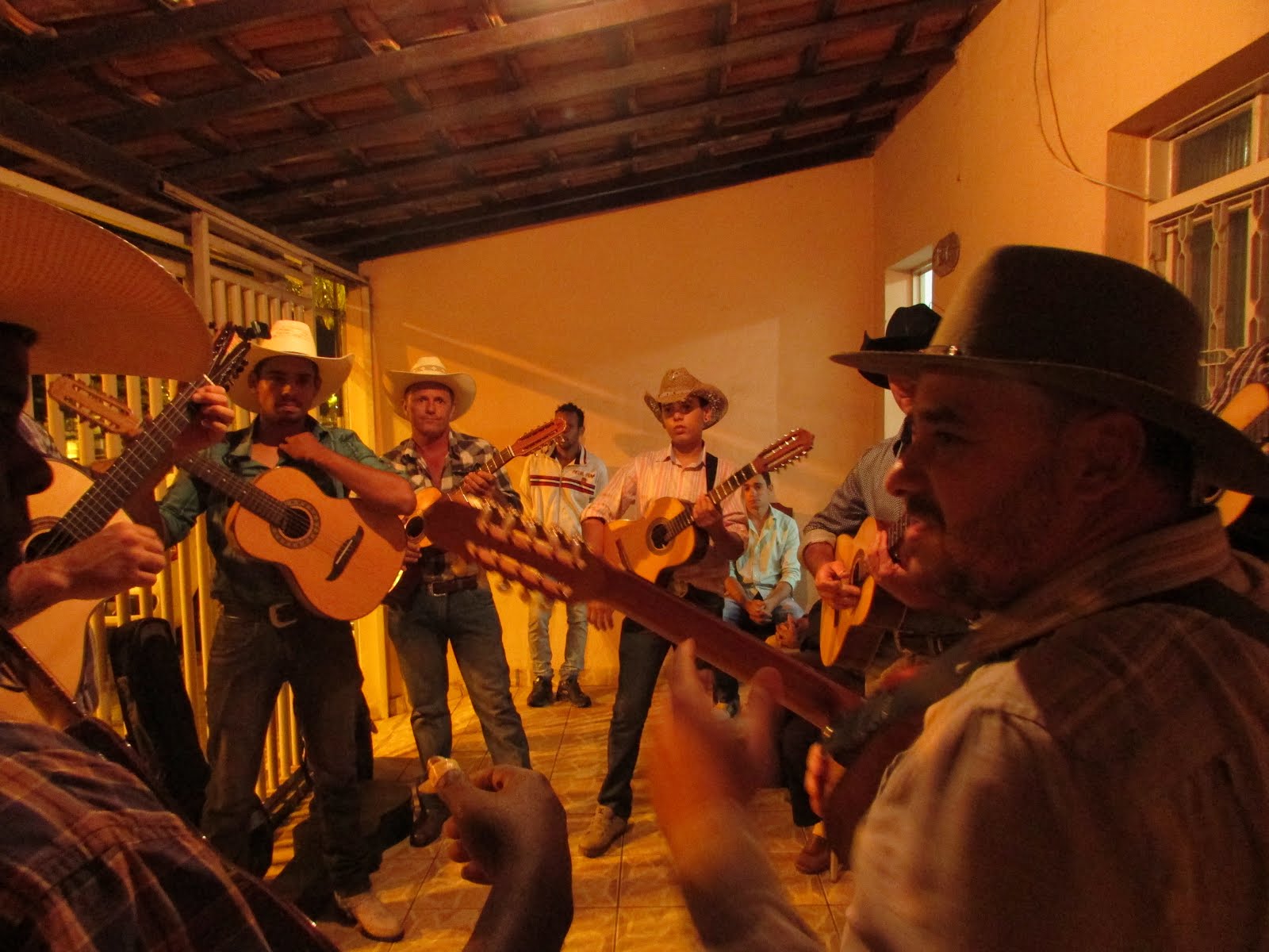 Grupo Raiz e Tradição de viola caipira