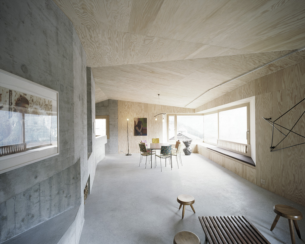 Concrete walls at House Presenhuber in Vnà, Switzerland, by AFGH