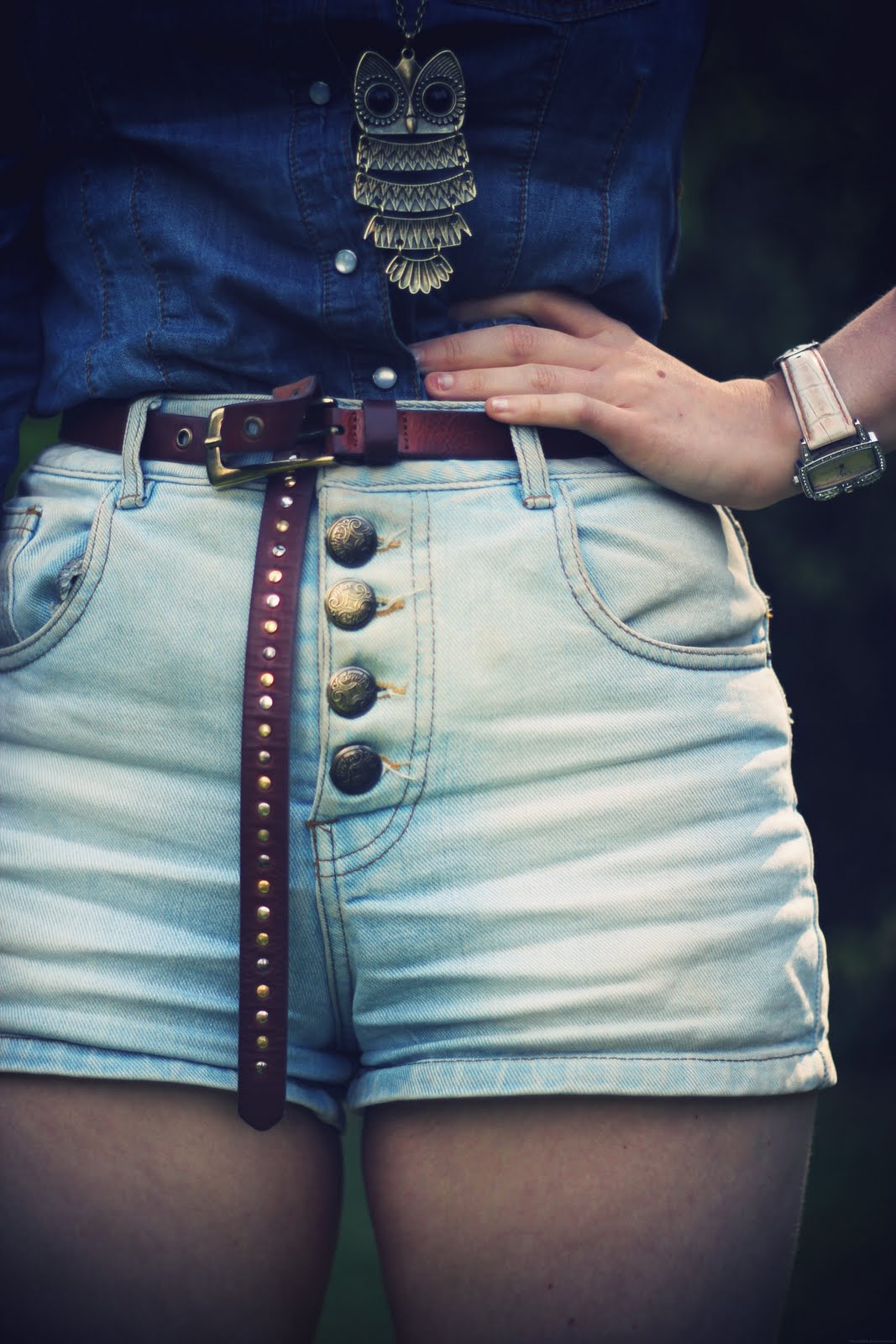 Who wears short shorts?