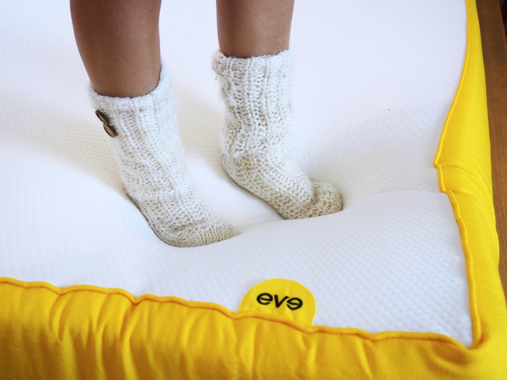 Eve Mattress review and unboxing vlog Don't Cramp My Style