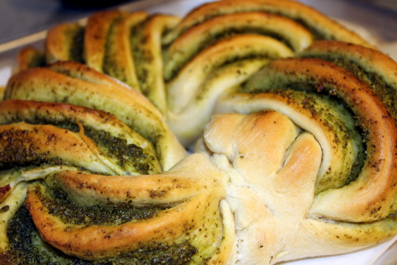 Lombardo Lagniappe Braided Pesto Bread