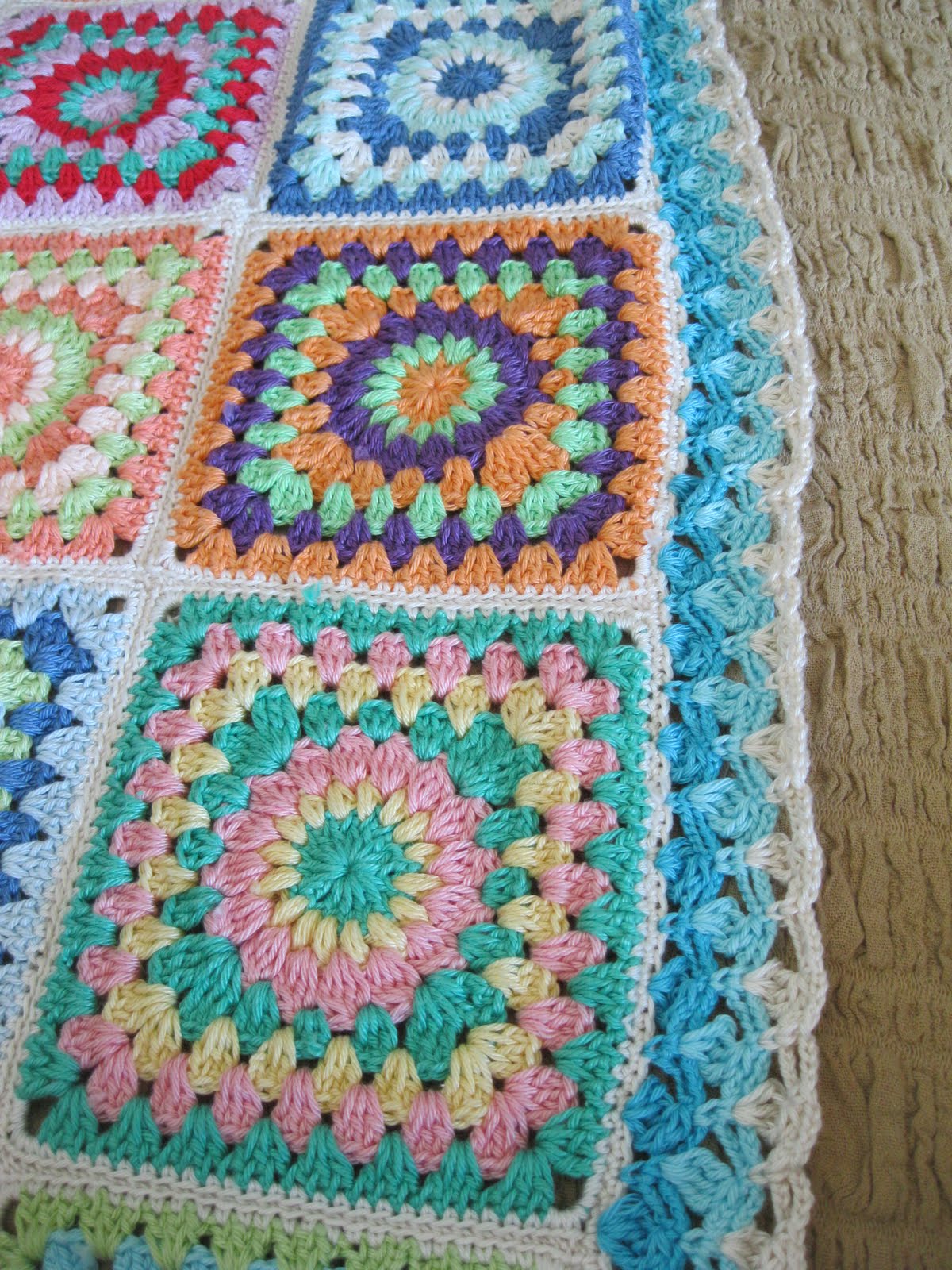 Gaia's Crochet Sunburst Granny Square Blanket Tadah!